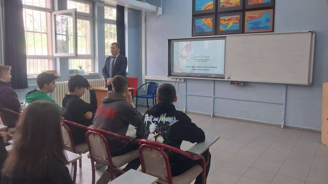 Fatih Sultan Mehmet Ortaokulu 8. Sınıf Öğrencilerine Okulumuzun Tanıtımını Yaptık